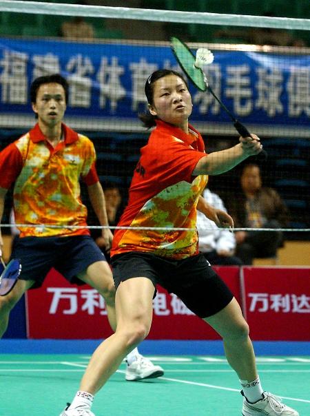 {賭馬}(上海羽毛球女队员名单 杨澜) {賭馬}(上海羽毛球女队员名单 杨澜)