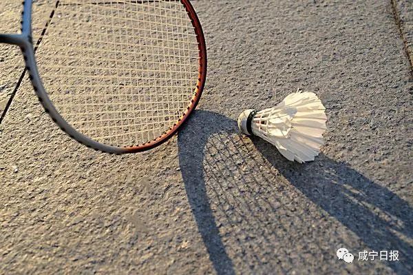 {百家樂}(夏天打羽毛球的好处与坏处) {百家樂}(夏天打羽毛球的好处与坏处)